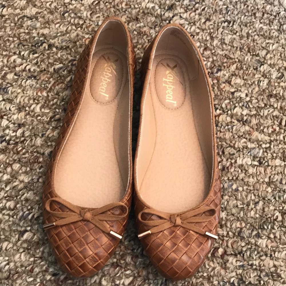 Xappeal flat tan shoes- size 7